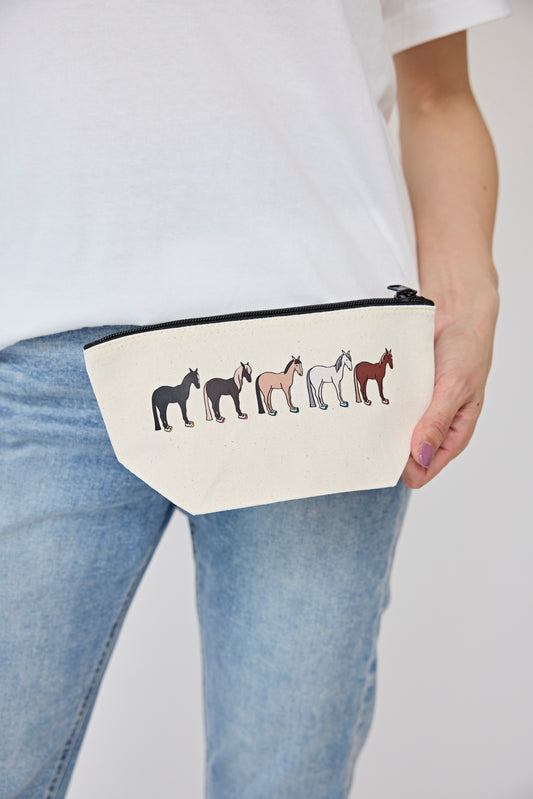 pouch｜うわばきをはいた馬たちの舟形ポーチ