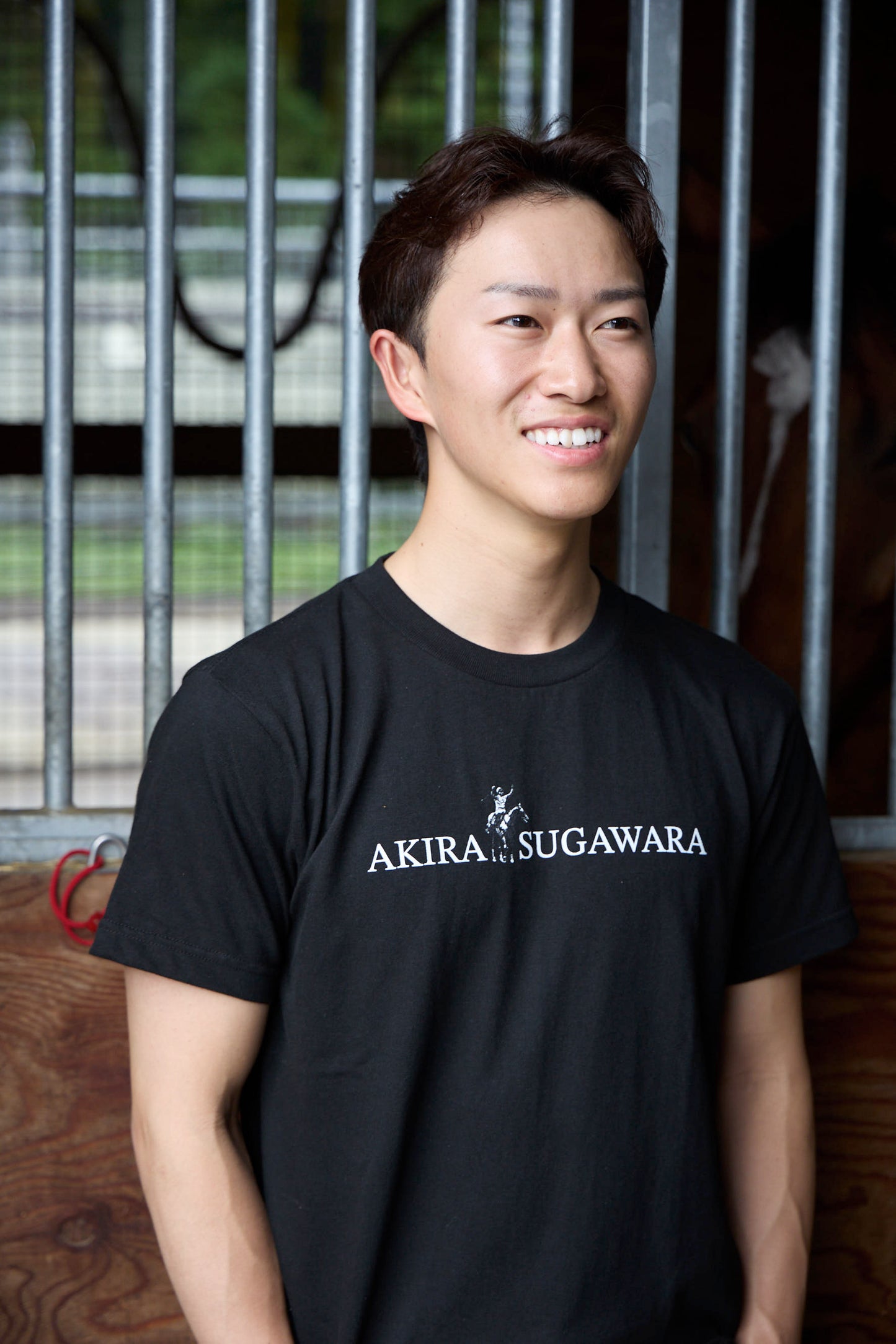 菅原明良騎手コラボ　にんじんプレゼントTシャツ2025【黒】