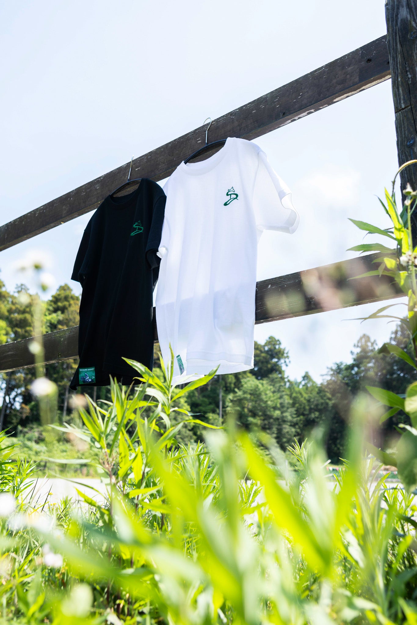 【佐々木大輔騎手】にんじんプレゼントTシャツ produced by HAYLIFE×Happy Horse Creators