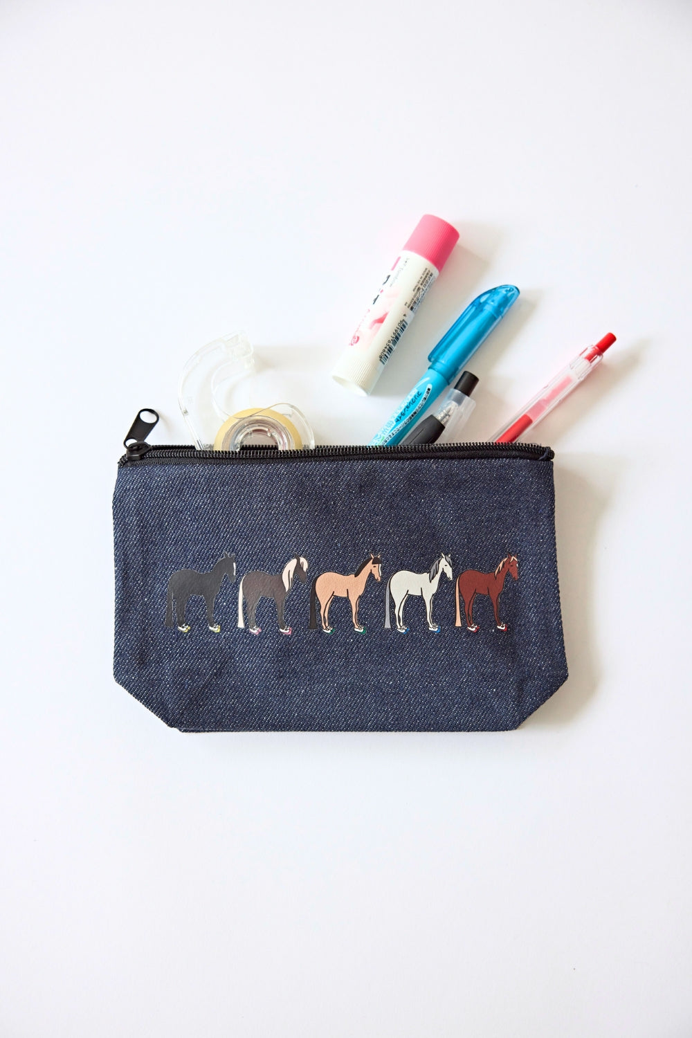 pouch｜うわばきをはいた馬たちのデニムポーチ